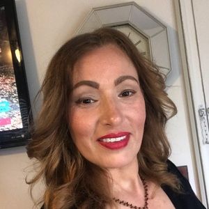 Meet your Posher, Mirna